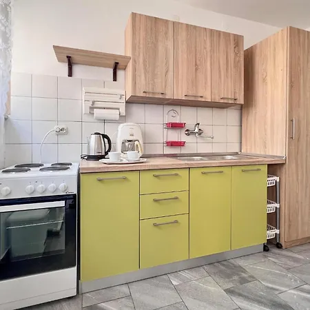 Apartament Lovely In With Wifi Pula