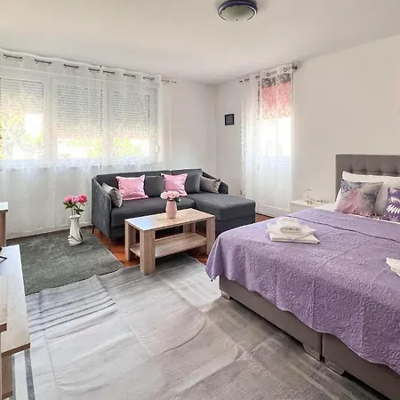 شقة Gorgeous Apartment In Pula With Wifi