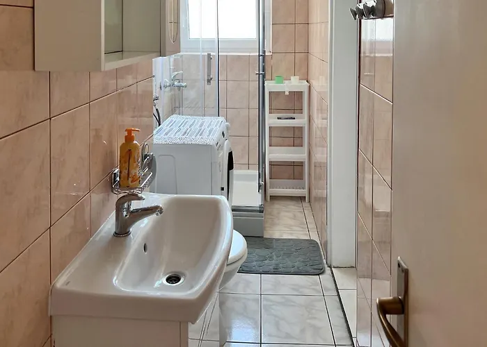 In With Wifi * פולה