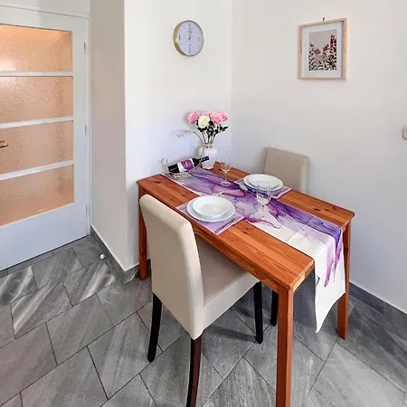 Stunning In With Kitchen *