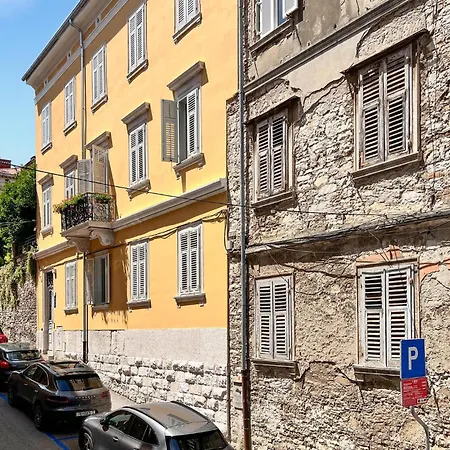 Gorgeous Apartment In Pula With Wifi *